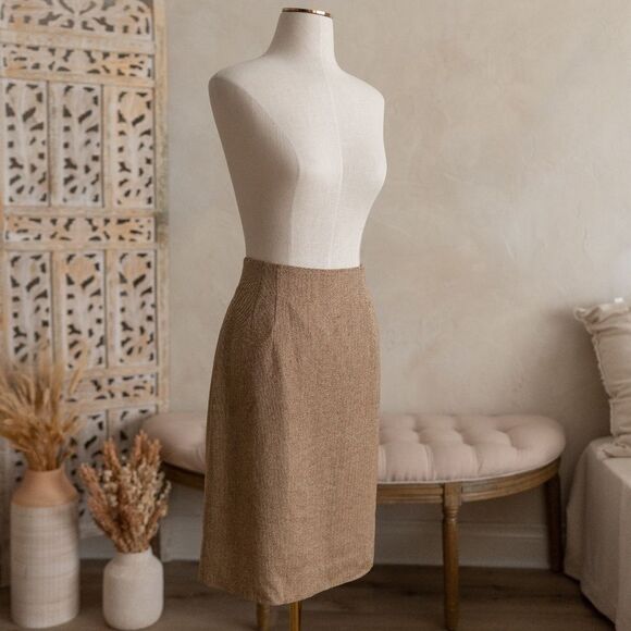 Jones New York Dresses & Skirts - Jones New‎ York Silk Blend Skirt size 6